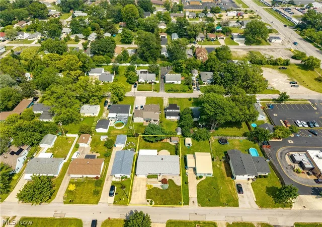 Homes for sale in Vermilion, OH | 429 Morton Rd, Vermilion, OH 44089 | MLS# 5227095