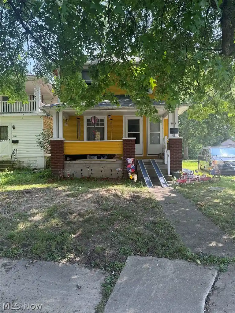 Photo 1 of Sale Pending at 2046 N Park Ave, Warren, OH 44483 | MLS# 5229088 | Listing updated on 2026-10-09
