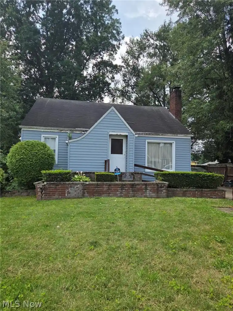 Single family home for sale at 239 Gladstone St, Campbell, OH 44405 | MLS# 5229195