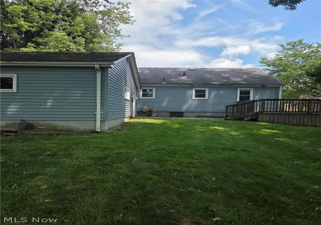 Photo 3 of Single family home for sale at 239 Gladstone St, Campbell, OH 44405 | MLS# 5229195 | Listing updated on 2026-09-01