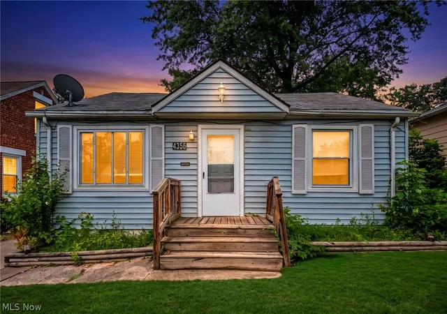 Homes for sale in Cleveland, OH | 4356 E 141st St, Cleveland, OH 44128 | MLS# 5228321