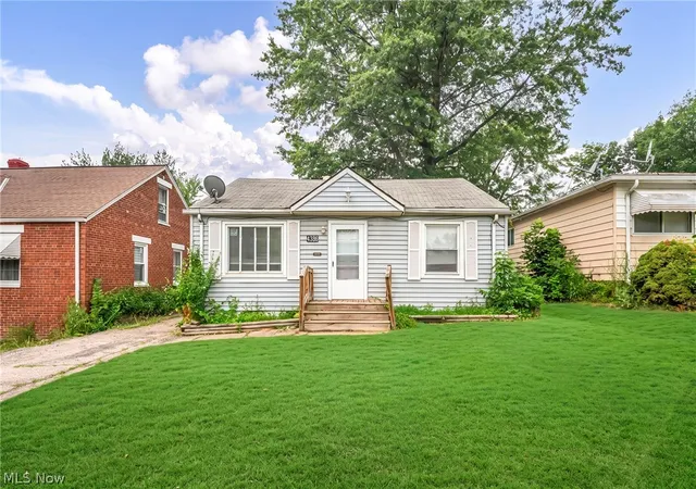 Homes for sale in Cleveland, OH | 4356 E 141st St, Cleveland, OH 44128 | MLS# 5228321