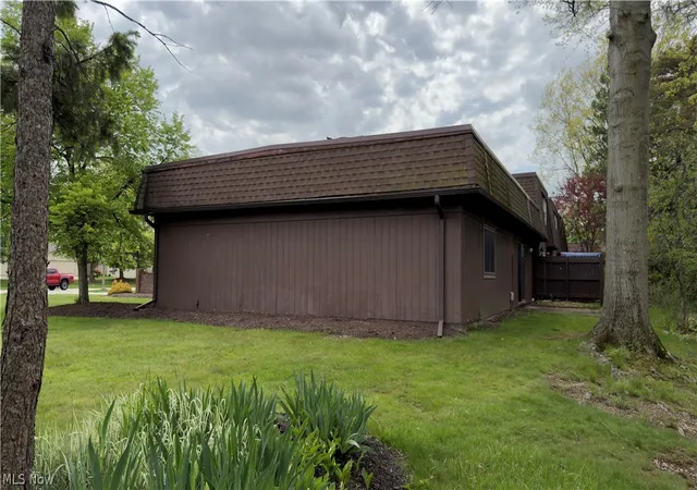5th image of 19224 Idlewood Trl, Strongsville, OH 44149 | MLS# 5229187