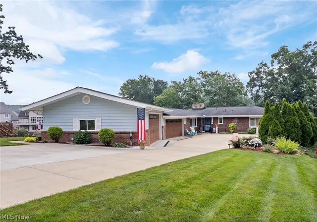 2nd image of 114 Lake Front Dr, Green, OH 44319 | MLS# 5226580