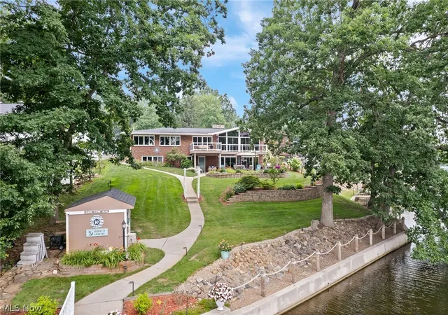 3rd image of 114 Lake Front Dr, Green, OH 44319 | MLS# 5226580