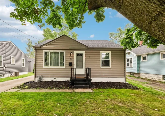 Photo 2 of Sale Pending at 4603 Southern Blvd, Youngstown, OH 44512 | MLS# 5229039 | Listing updated on 2026-08-14