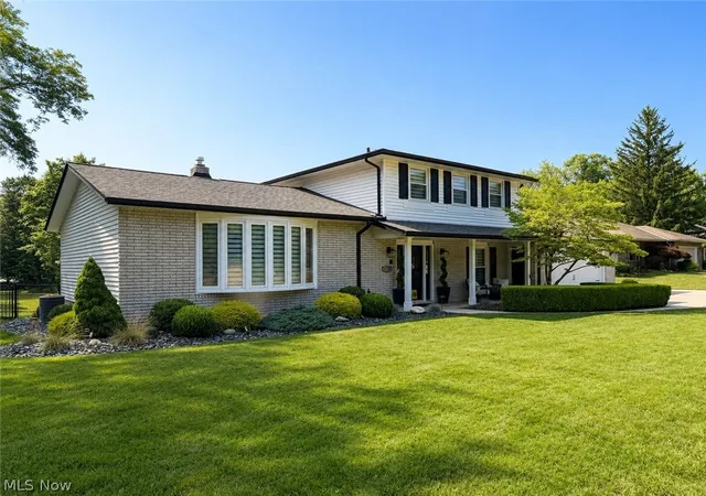 Photo 2 of Single family home for sale at 8124 Forest Ct N, North Royalton, OH 44133 | MLS# 5228933 | Listing updated on 2026-10-03
