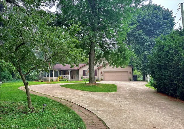 Photo 2 of Single family home for sale at 603 W Main St, Bellevue, OH 44811 | MLS# 5229232 | Listing updated on 2026-08-17