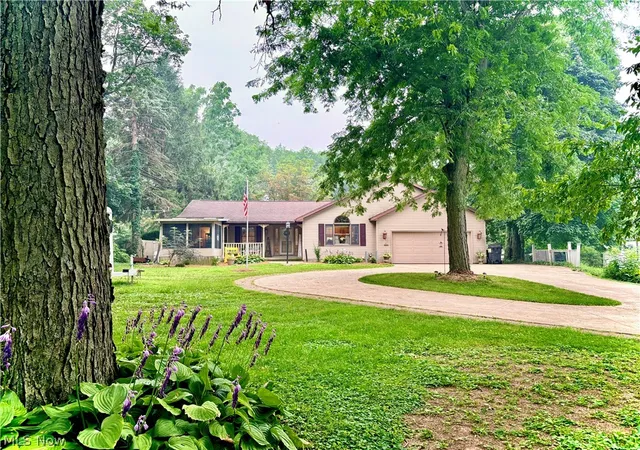 Photo 3 of Single family home for sale at 603 W Main St, Bellevue, OH 44811 | MLS# 5229232 | Listing updated on 2026-08-17