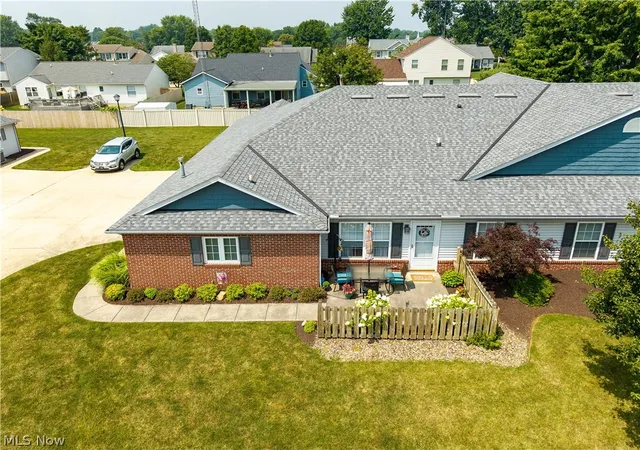 Homes for sale in Elyria, OH | 519 Heather Woods Dr, Elyria, OH 44035 | MLS# 5228354