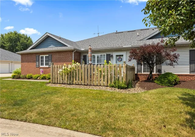 Homes for sale in Elyria, OH | 519 Heather Woods Dr, Elyria, OH 44035 | MLS# 5228354