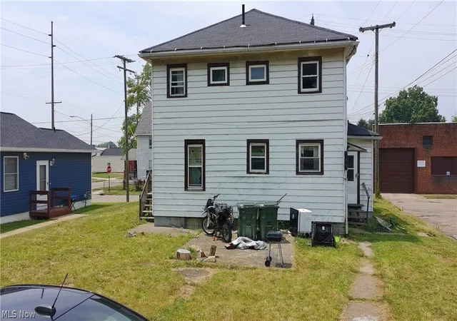 3rd image of 822 Marion Ave Sw, Canton, OH 44707 | MLS# 5229296
