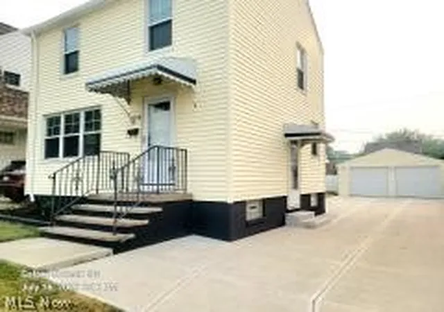 Homes for sale in Cleveland, OH | 4318 W 60th St, Cleveland, OH 44144 | MLS# 5228903