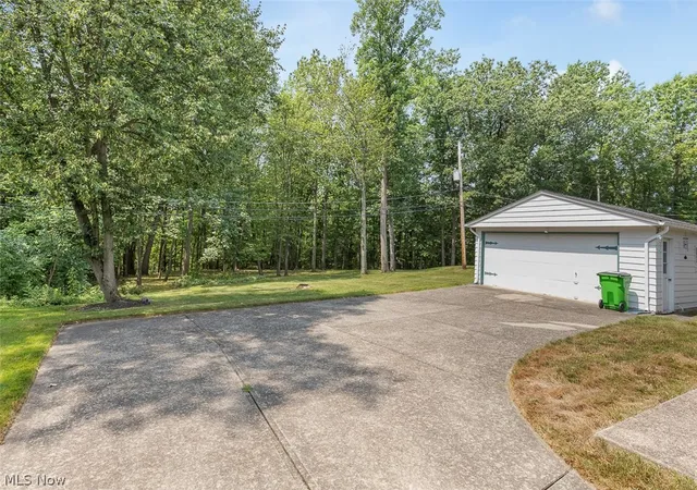 3rd image of 26 Brune Dr, Bedford, OH 44146 | MLS# 5228976