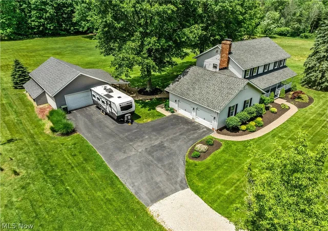 Photo 4 of Sale Pending at 7694 Hartman Rd, Wadsworth, OH 44281 | MLS# 5229121 | Listing updated on 2026-07-22