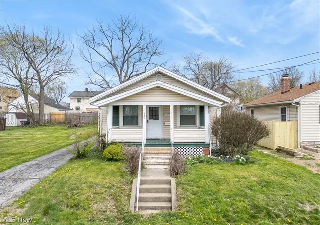 Homes for sale in Akron, OH | 829 Indian Trl, Akron, OH 44314 | MLS# 5229286