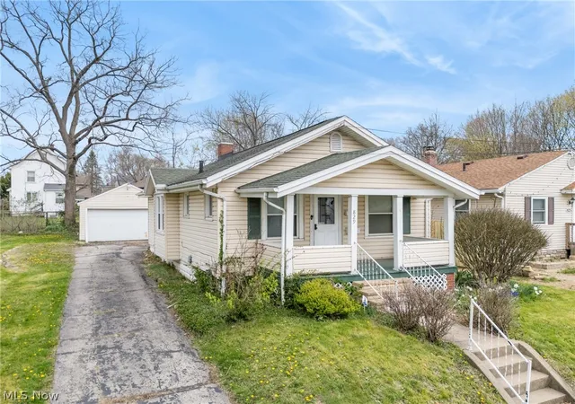 Homes for sale in Akron, OH | 829 Indian Trl, Akron, OH 44314 | MLS# 5229286