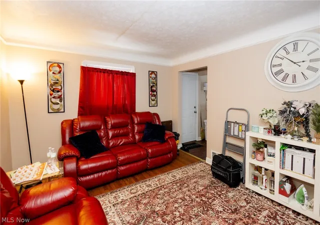 5th image of 355 E 257Th St, Euclid, OH 44132 | MLS# 5229383