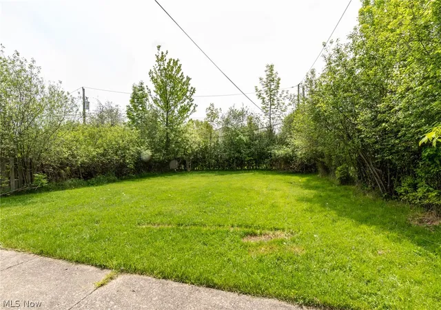 Homes for sale in Beachwood, OH | 23100 E Groveland Rd, Beachwood, OH 44122 | MLS# 5228233