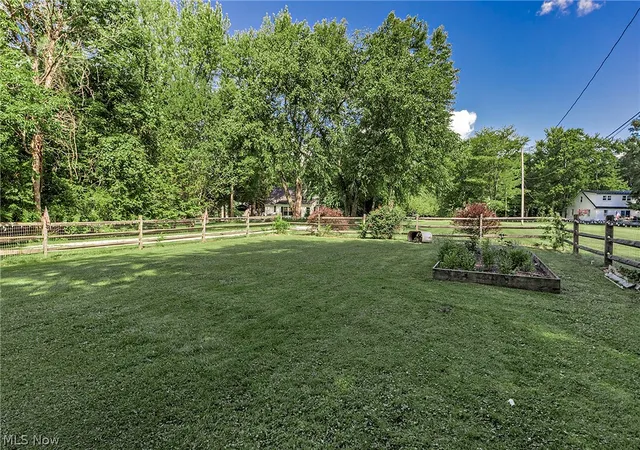 17th image of 15879 Hemlock Rd, Chagrin Falls, OH 44022 | MLS# 5229452