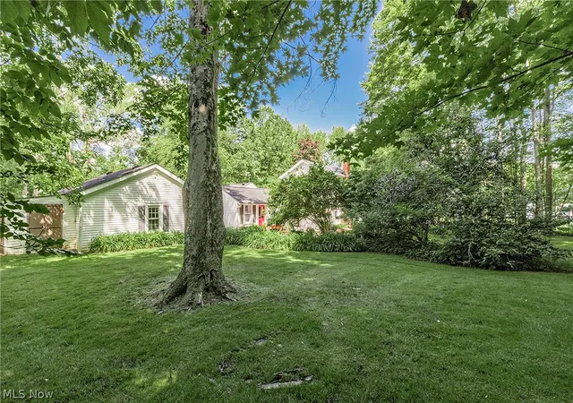 1st image of 15879 Hemlock Rd, Chagrin Falls, OH 44022 | MLS# 5229452