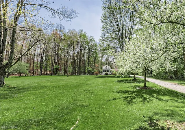 2nd image of 15879 Hemlock Rd, Chagrin Falls, OH 44022 | MLS# 5229452