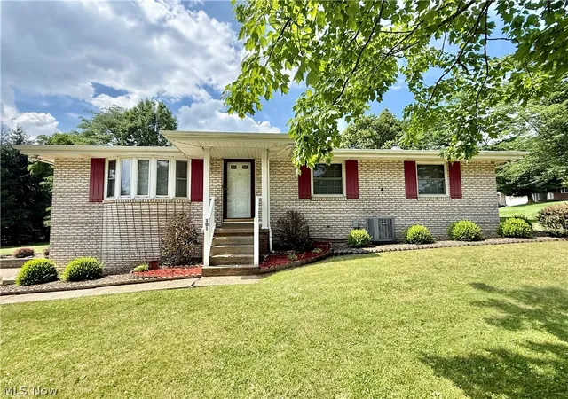 2nd image of 101 Diane St, New Cumberland, WV 26047 | MLS# 5229312