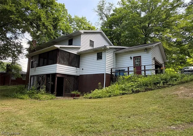 Photo 4 of Sale Pending at 837 W Pidgeon Rd, Salem, OH 44460 | MLS# 5229491 | Listing updated on 2026-08-19