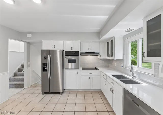 2nd image of 644 Wellfleet Dr, Bay Village, OH 44140 | MLS# 5229503