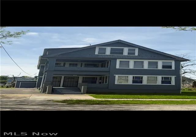 Listing Photo 3 - Condo for sale in building located at 3476 E 104th St, Cleveland, OH 44104