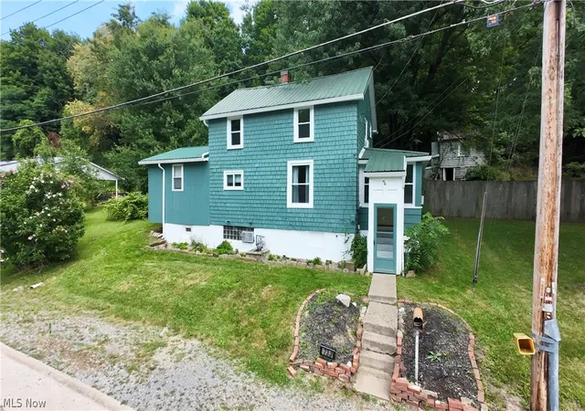 2nd image of 733 Critchfield Street, Millersburg, OH 44654 | MLS# 5229407