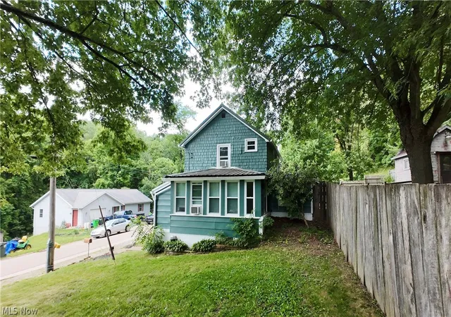 Photo 3 of Single family home for sale at 733 Critchfield St, Millersburg, OH 44654 | MLS# 5229407 | Listing updated on 2026-07-21