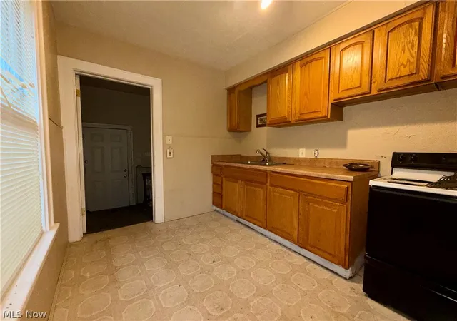Photo 4 of Single family home for sale at 1104 Yukon Ave, Akron, OH 44320 | MLS# 5229594 | Listing updated on 2026-07-21