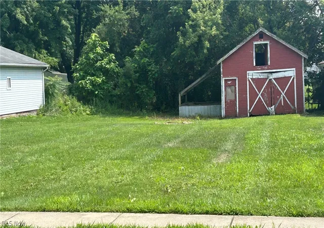 8th image of 179 Market St, Cortland, OH 44410 | MLS# 5229569
