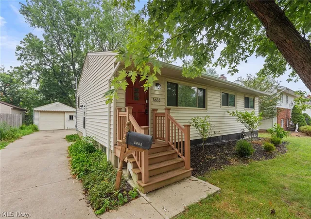 1st image of 5653 Vickie Ln, Bedford, OH 44146 | MLS# 5225812