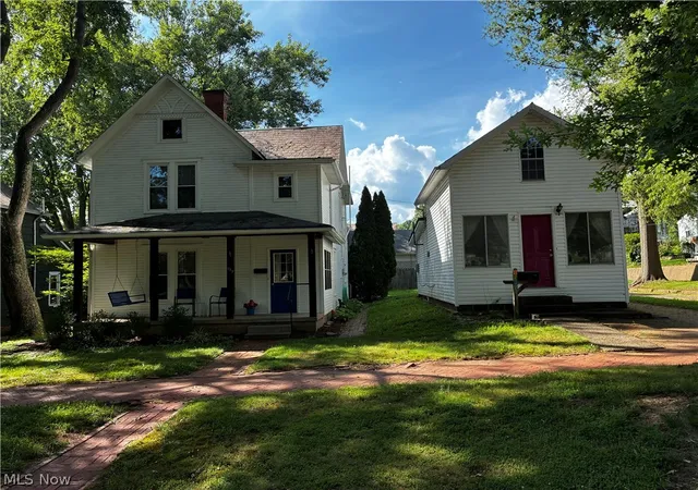 1st image of 813-815 Washington St, Marietta, OH 45750 | MLS# 5229610