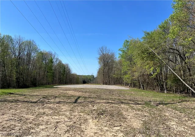 4th image of 8371 French Hill Rd Nw, Bolivar, OH 44612 | MLS# 5229619