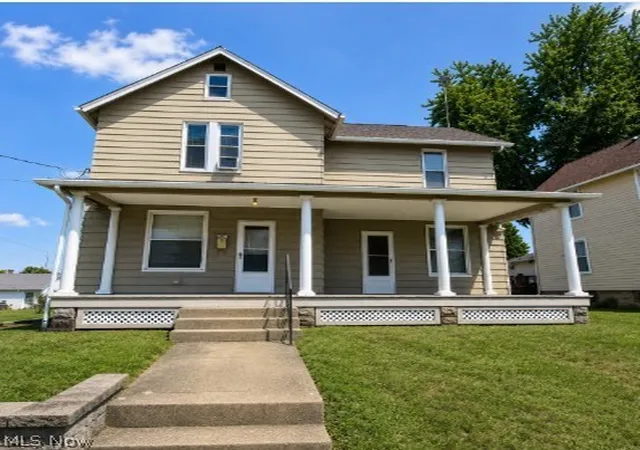 Homes for sale in East Palestine, OH | 266 W Martin St, East Palestine, OH 44413 | MLS# 5229318