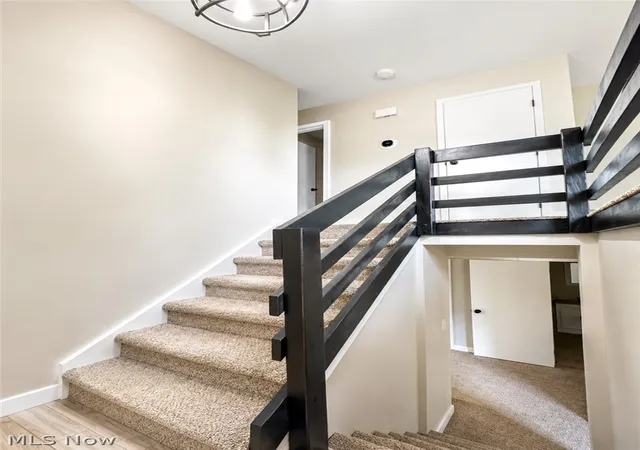 3rd image of 105 Walnut Ridge Dr, Little Hocking, OH 45742 | MLS# 5229665