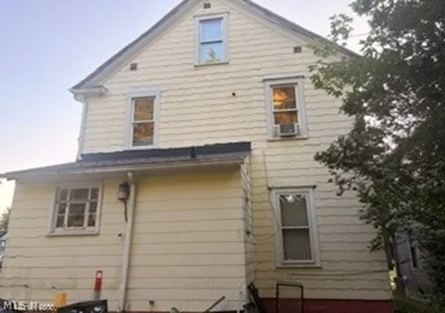 27th image of 651 Kling St, Akron, OH 44311 | MLS# 5229585