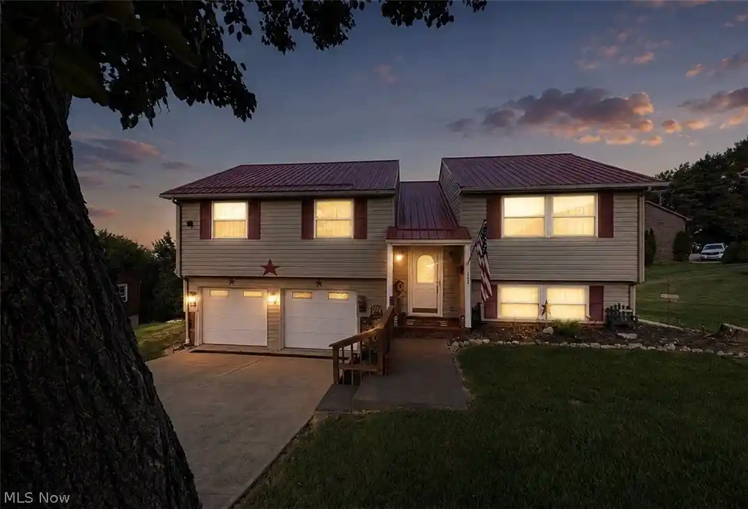 Photo 1 of Single family home for sale at 124 Orchard Dr, Saint Clairsville, OH 43950 | MLS# 5229696 | Listing updated on 2026-10-28