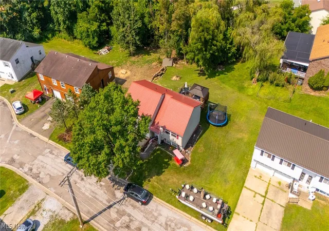 4th image of 124 Orchard Dr, St Clairsville, OH 43950 | MLS# 5229696