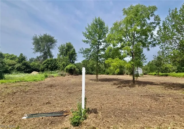 Photo 3 of Single family home for sale at 121 Fernwood, Kelleys Island, OH 43438 | MLS# 5229697 | Listing updated on 2026-08-10