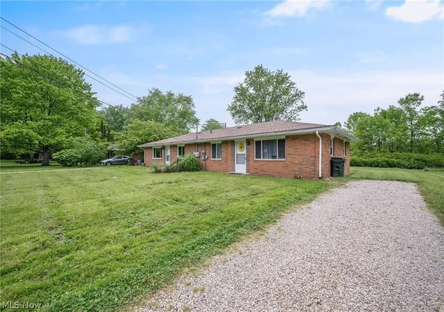 3rd image of 3823-3827 Richlawn Rd, Richfield, OH 44286 | MLS# 5229512