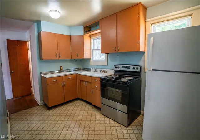 2nd image of 8270 Westmoor Rd, Mentor, OH 44060 | MLS# 5225932