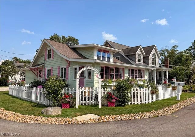 2nd image of 27 Bungalow Bay Blvd, Chippewa Lake, OH 44215 | MLS# 5229679