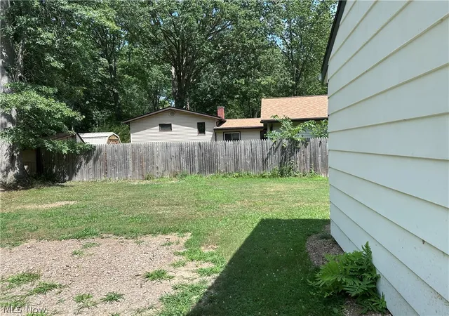 4th image of 4871 Edwards Dr, Geneva, OH 44041 | MLS# 5229726