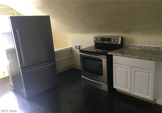 4th image of 429 W Glenaven Ave, Youngstown, OH 44511 | MLS# 5229721