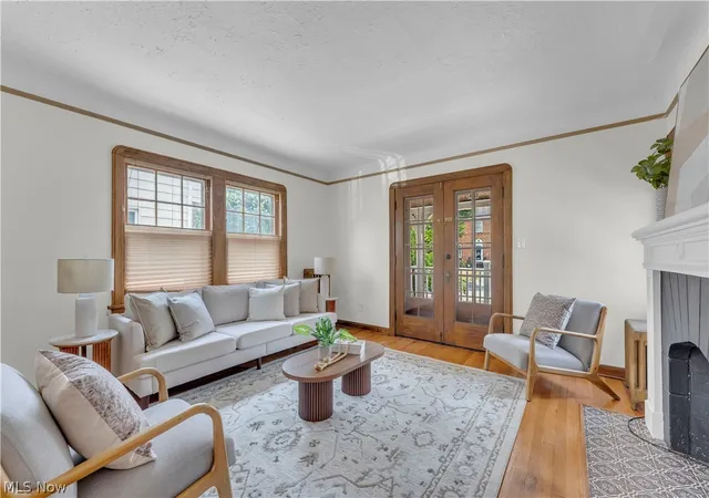 Photo 3 of Sale Pending at 3581 Tullamore Rd, Cleveland Heights, OH 44118 | MLS# 5229375 | Listing updated on 2026-08-02