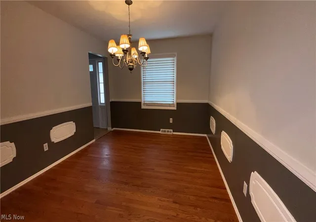 Photo 2 of Single family home for sale at 909 Thistle Pl SE, Warren, OH 44484 | MLS# 5229657 | Listing updated on 2026-07-22